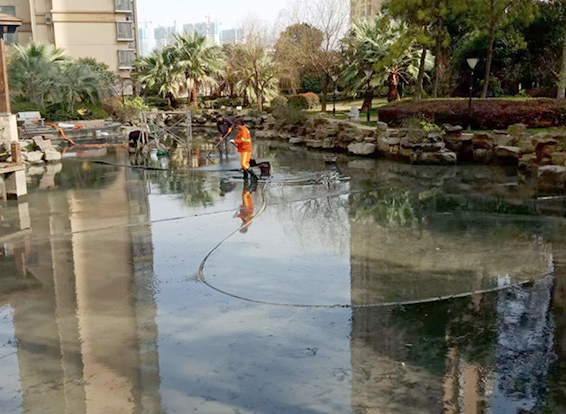 松北景观池淤泥清理
