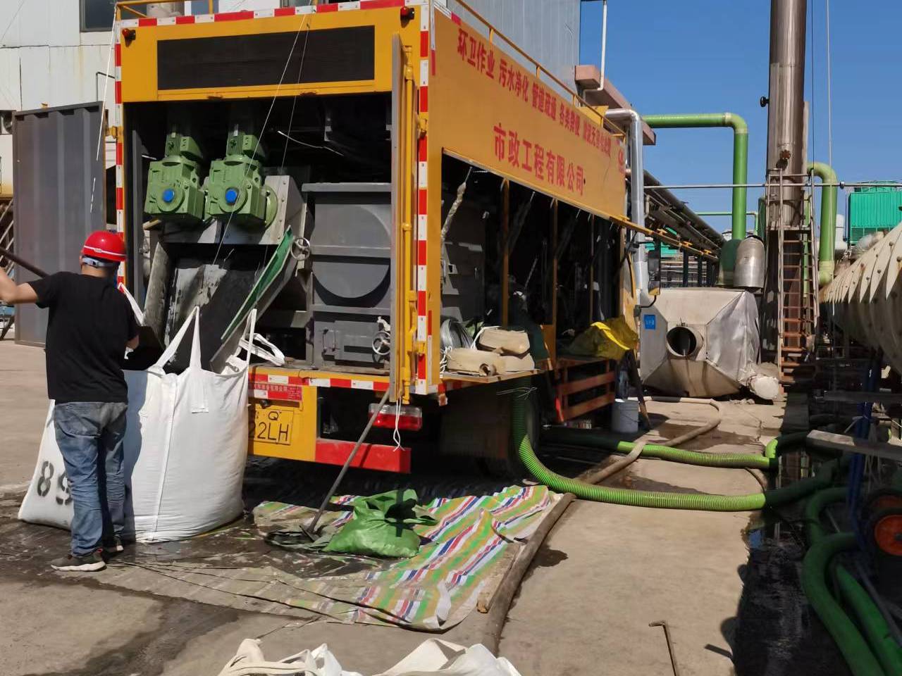 松北淤泥压干处理